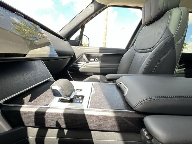 2025 Land Rover Range Rover SE San Juan TX