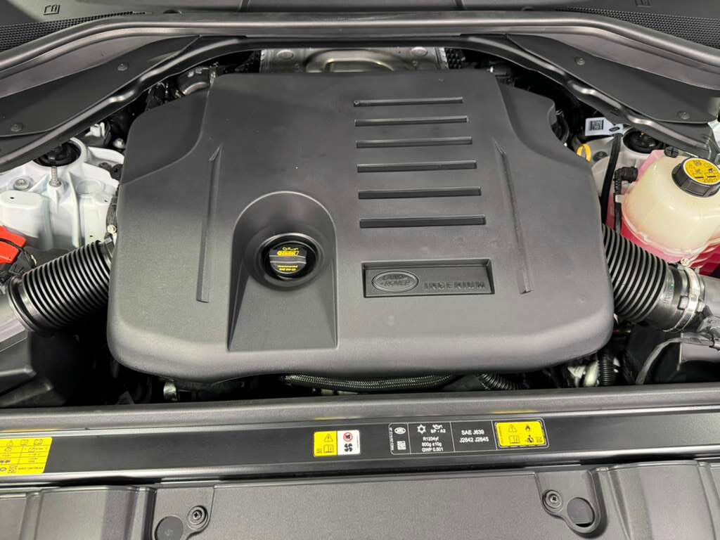 2025 Land Rover Range Rover SE custom interior, Meridian audio system, 360 degree camera system AND MUCH MORE!! Fort Lauderdale FL