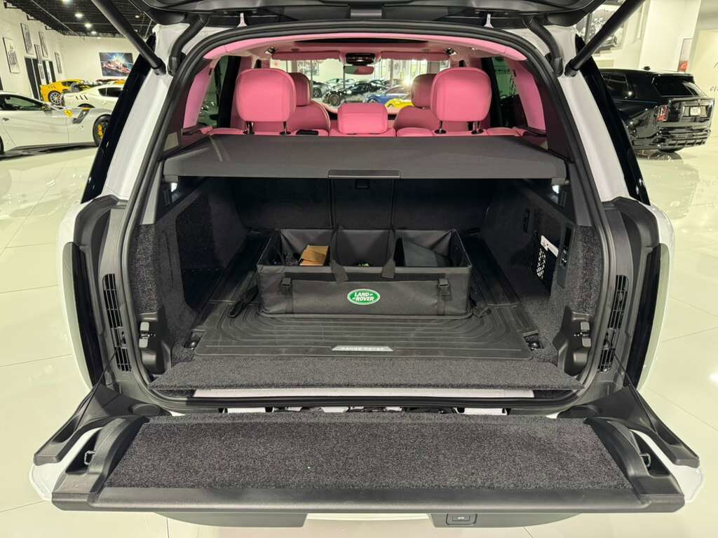 2025 Land Rover Range Rover SE custom interior, Meridian audio system, 360 degree camera system AND MUCH MORE!! Fort Lauderdale FL