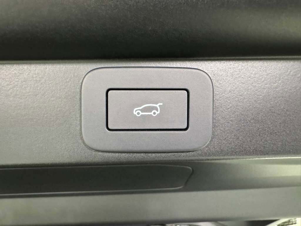 2025 Land Rover Range Rover SE custom interior, Meridian audio system, 360 degree camera system AND MUCH MORE!! Fort Lauderdale FL