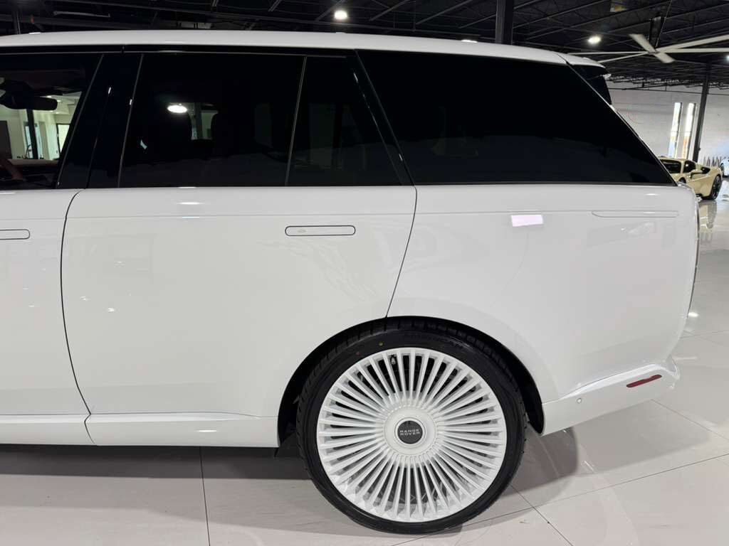 2025 Land Rover Range Rover SE custom interior, Meridian audio system, 360 degree camera system AND MUCH MORE!! Fort Lauderdale FL