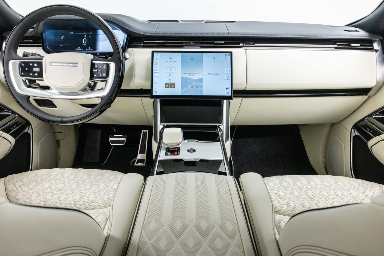 2025 Land Rover Range Rover SE Danville VA