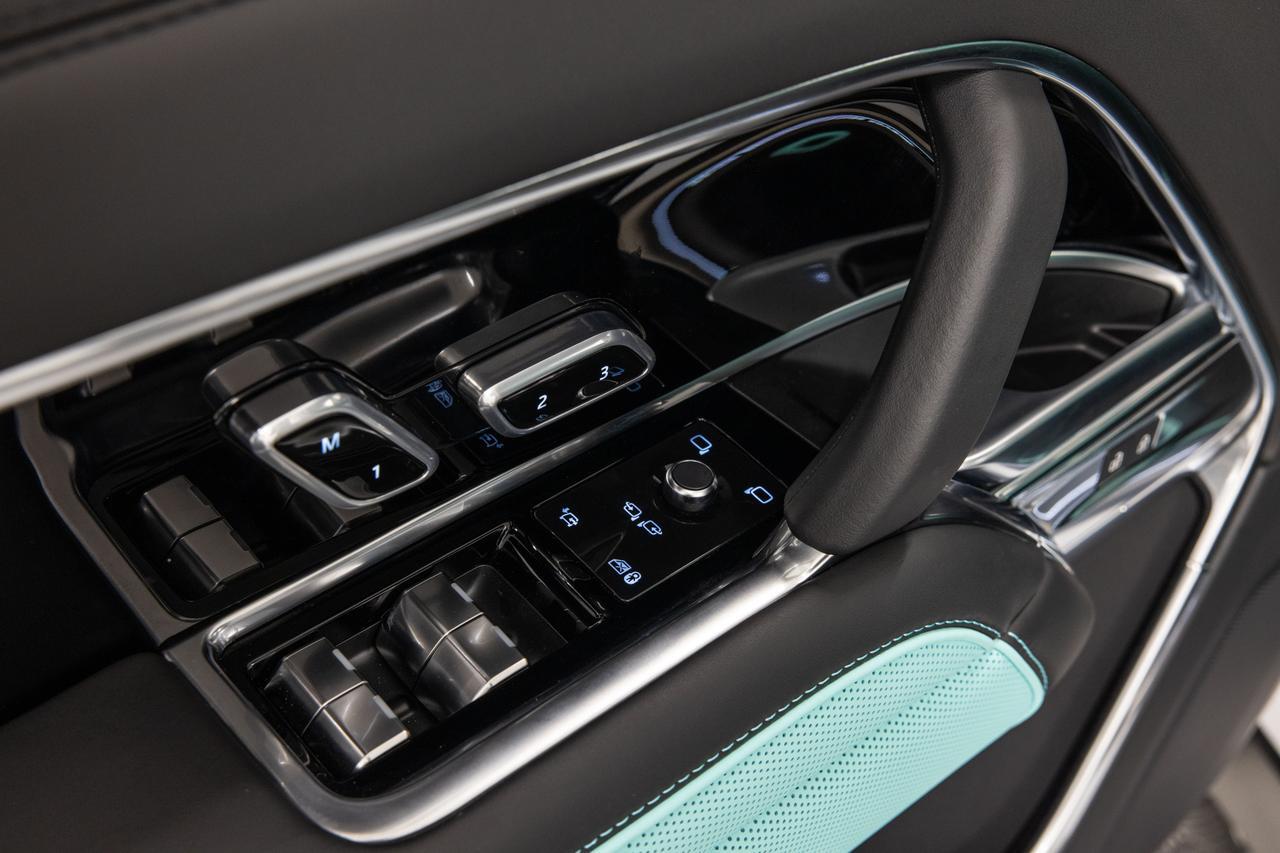 2025 Land Rover Range Rover SE Danville VA
