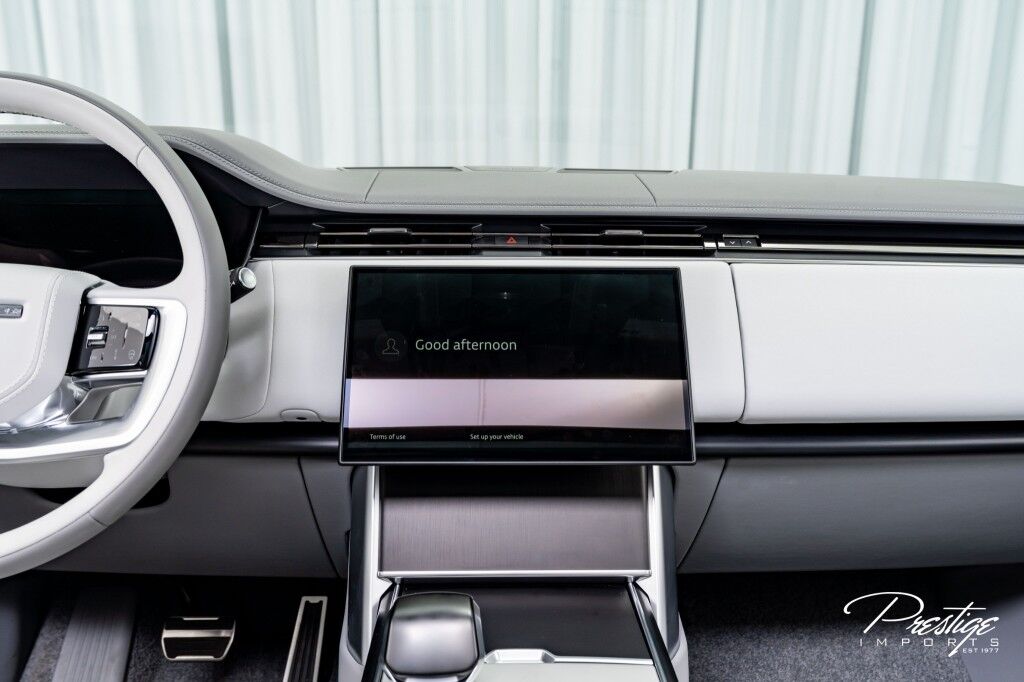 2025 Land Rover Range Rover SV North Miami Beach FL