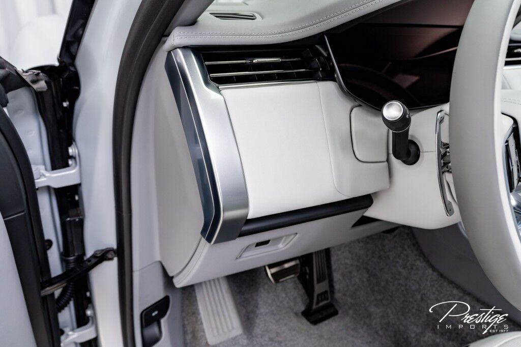 2025 Land Rover Range Rover SV North Miami Beach FL