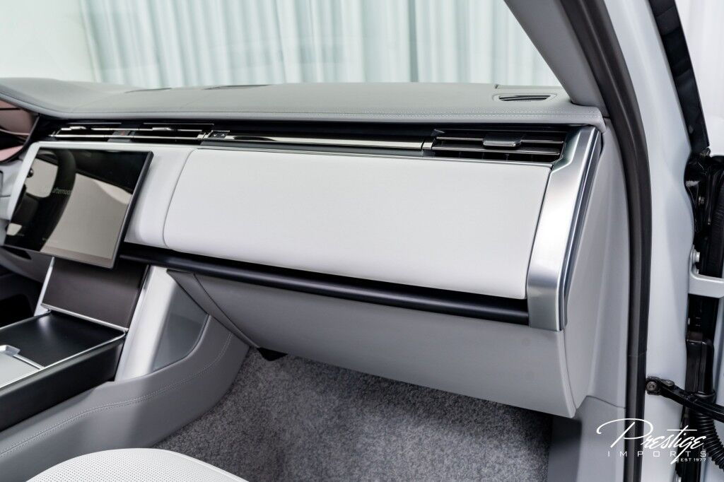 2025 Land Rover Range Rover SV North Miami Beach FL