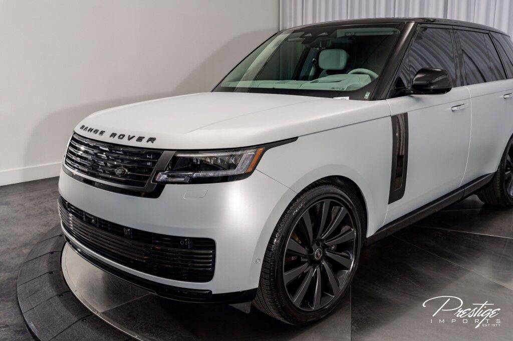 2025 Land Rover Range Rover SV North Miami Beach FL