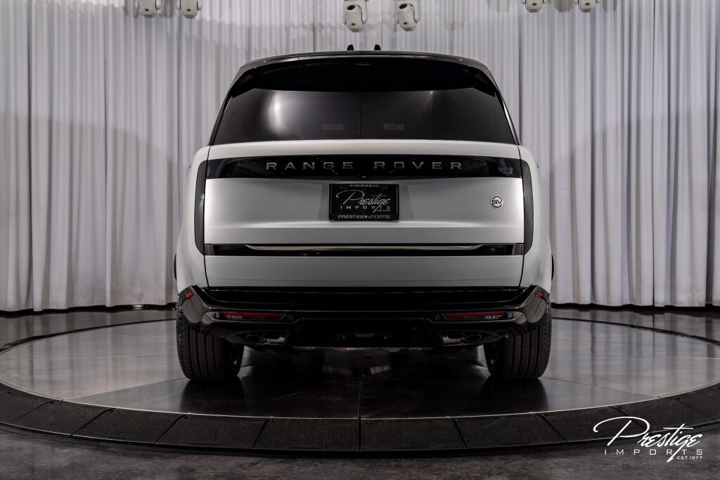 2025 Land Rover Range Rover SV North Miami Beach FL