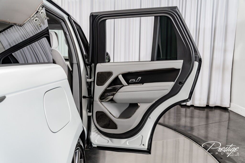2025 Land Rover Range Rover SV North Miami Beach FL