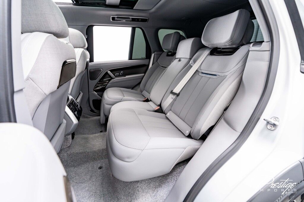 2025 Land Rover Range Rover SV North Miami Beach FL
