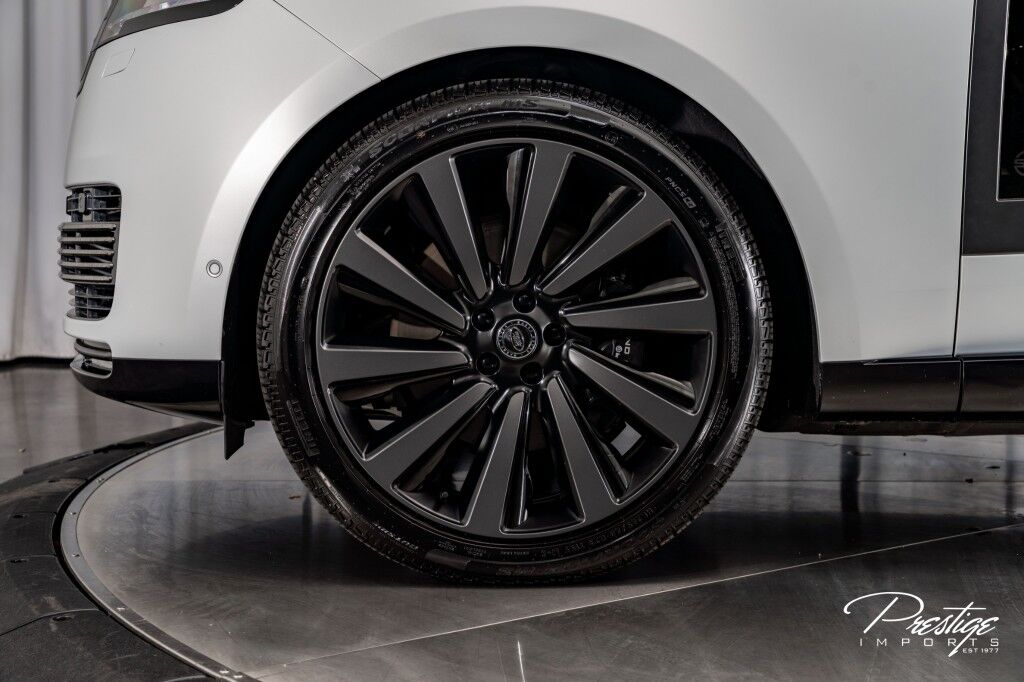 2025 Land Rover Range Rover SV North Miami Beach FL