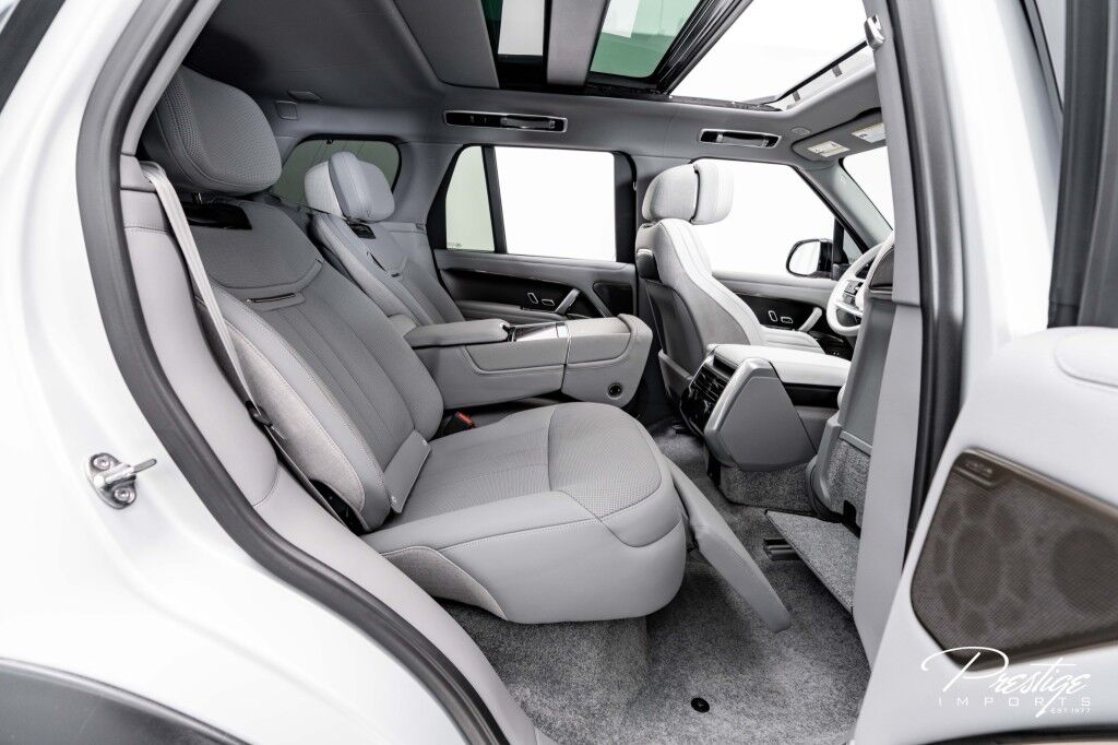 2025 Land Rover Range Rover SV North Miami Beach FL