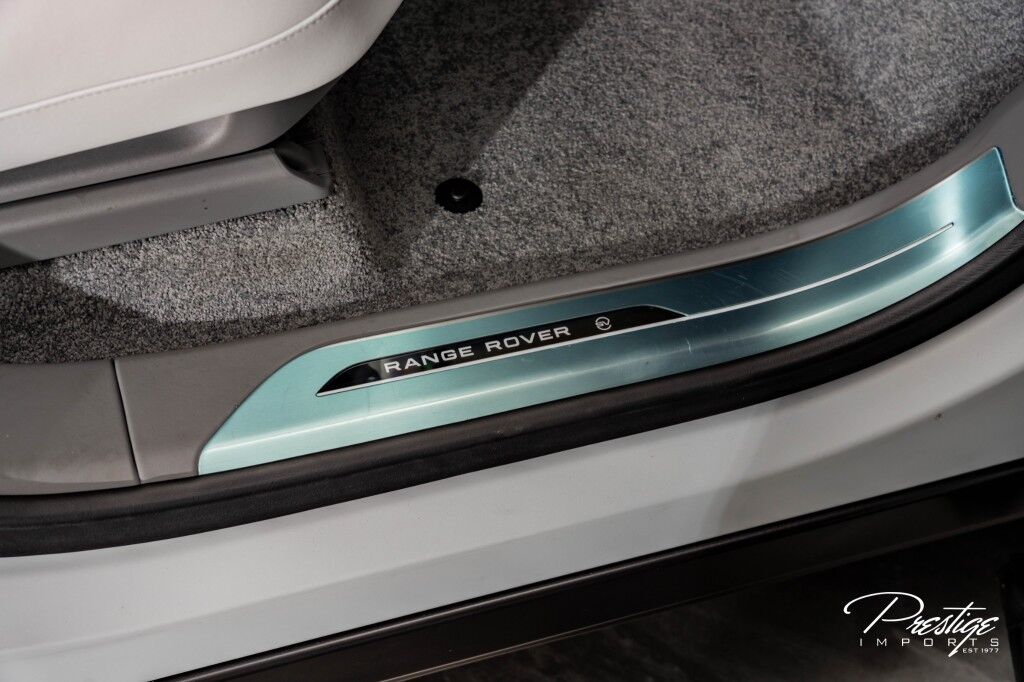 2025 Land Rover Range Rover SV North Miami Beach FL