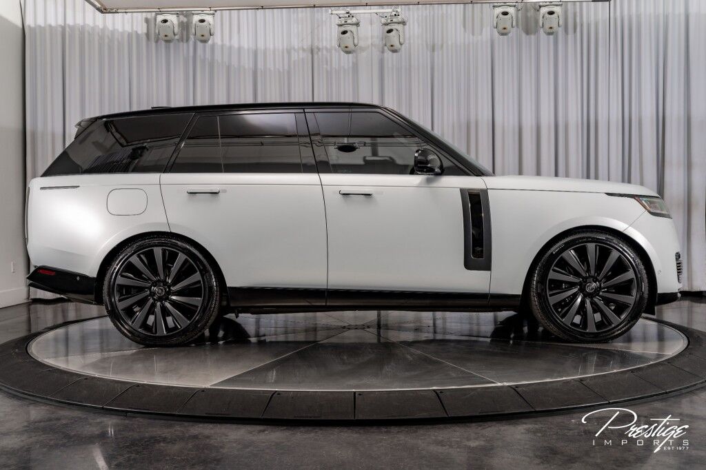 2025 Land Rover Range Rover SV North Miami Beach FL