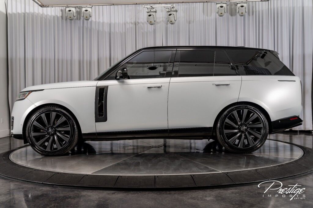 2025 Land Rover Range Rover SV North Miami Beach FL