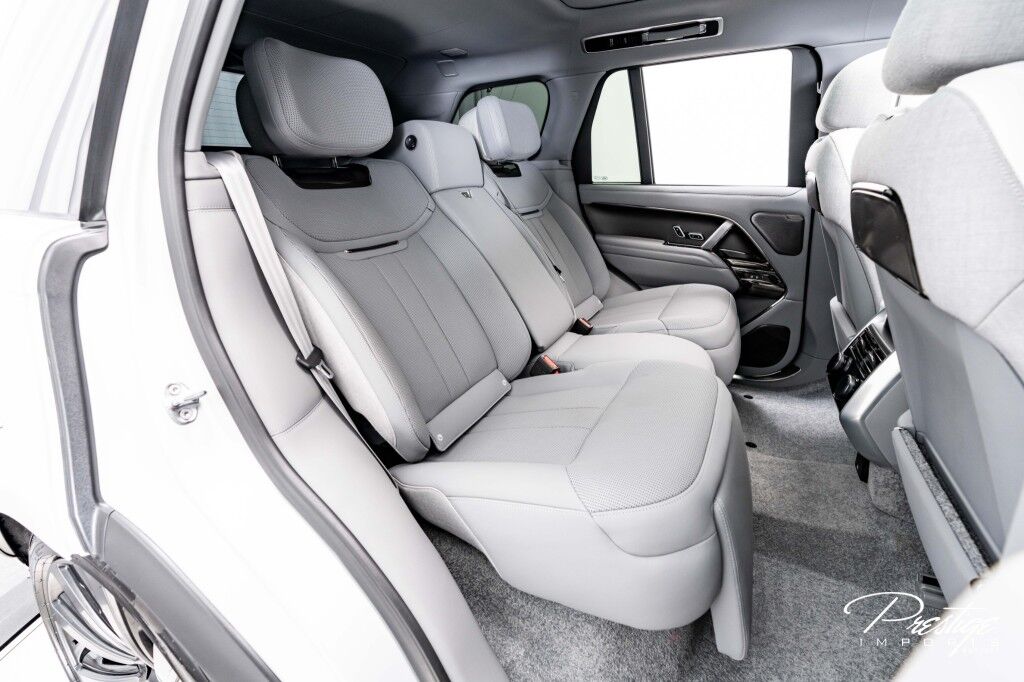 2025 Land Rover Range Rover SV North Miami Beach FL