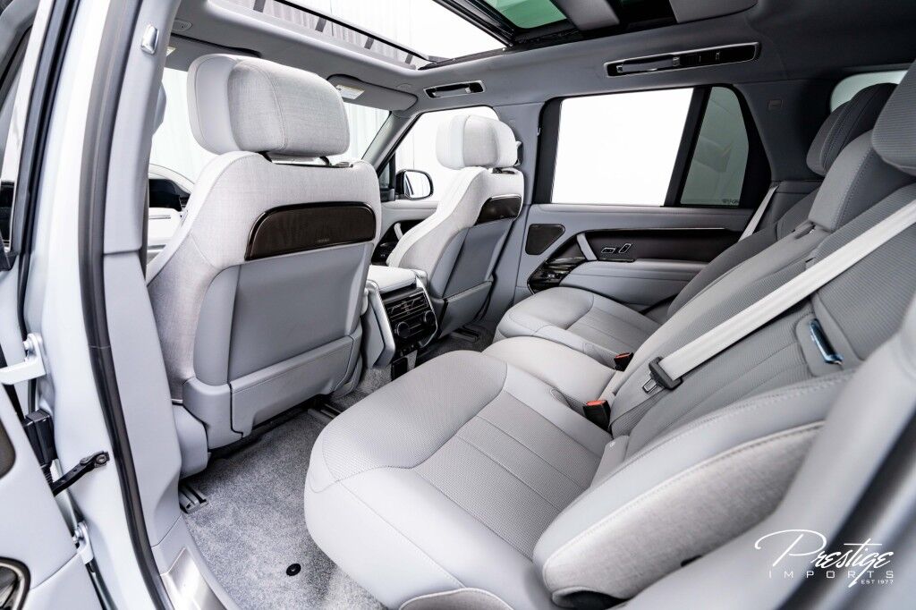 2025 Land Rover Range Rover SV North Miami Beach FL
