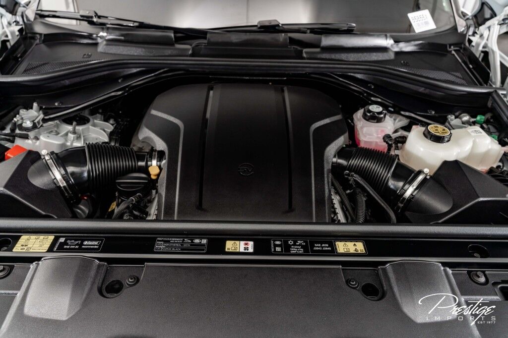 2025 Land Rover Range Rover SV North Miami Beach FL