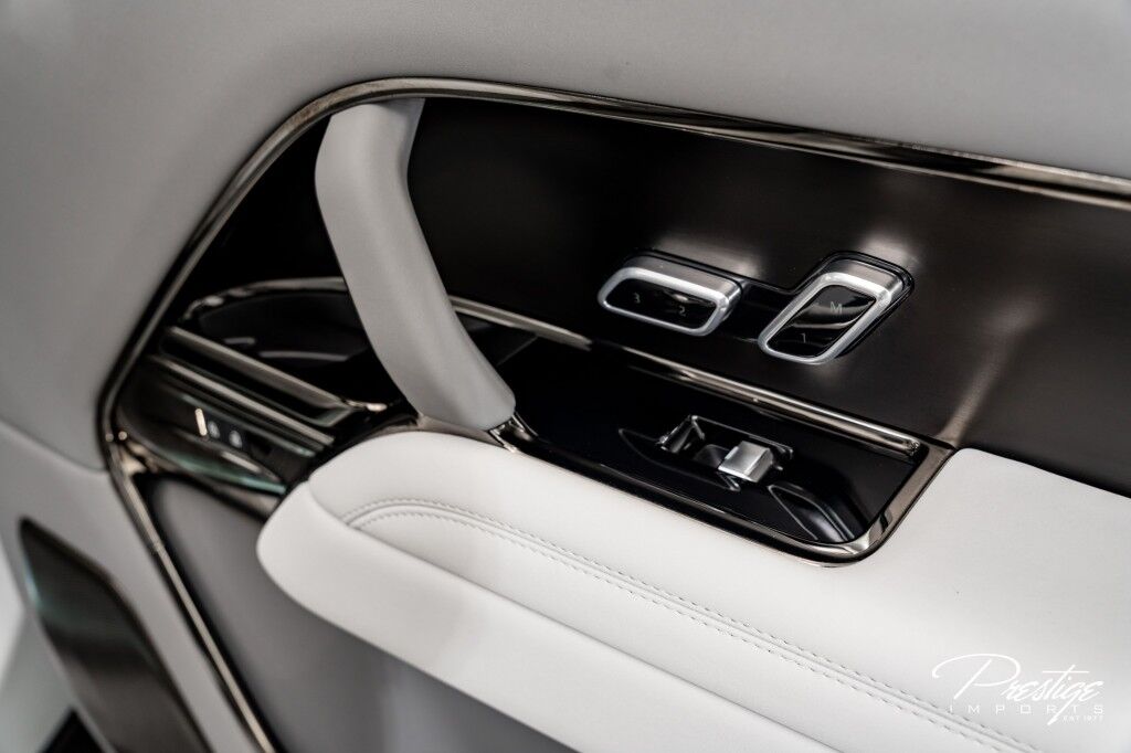 2025 Land Rover Range Rover SV North Miami Beach FL