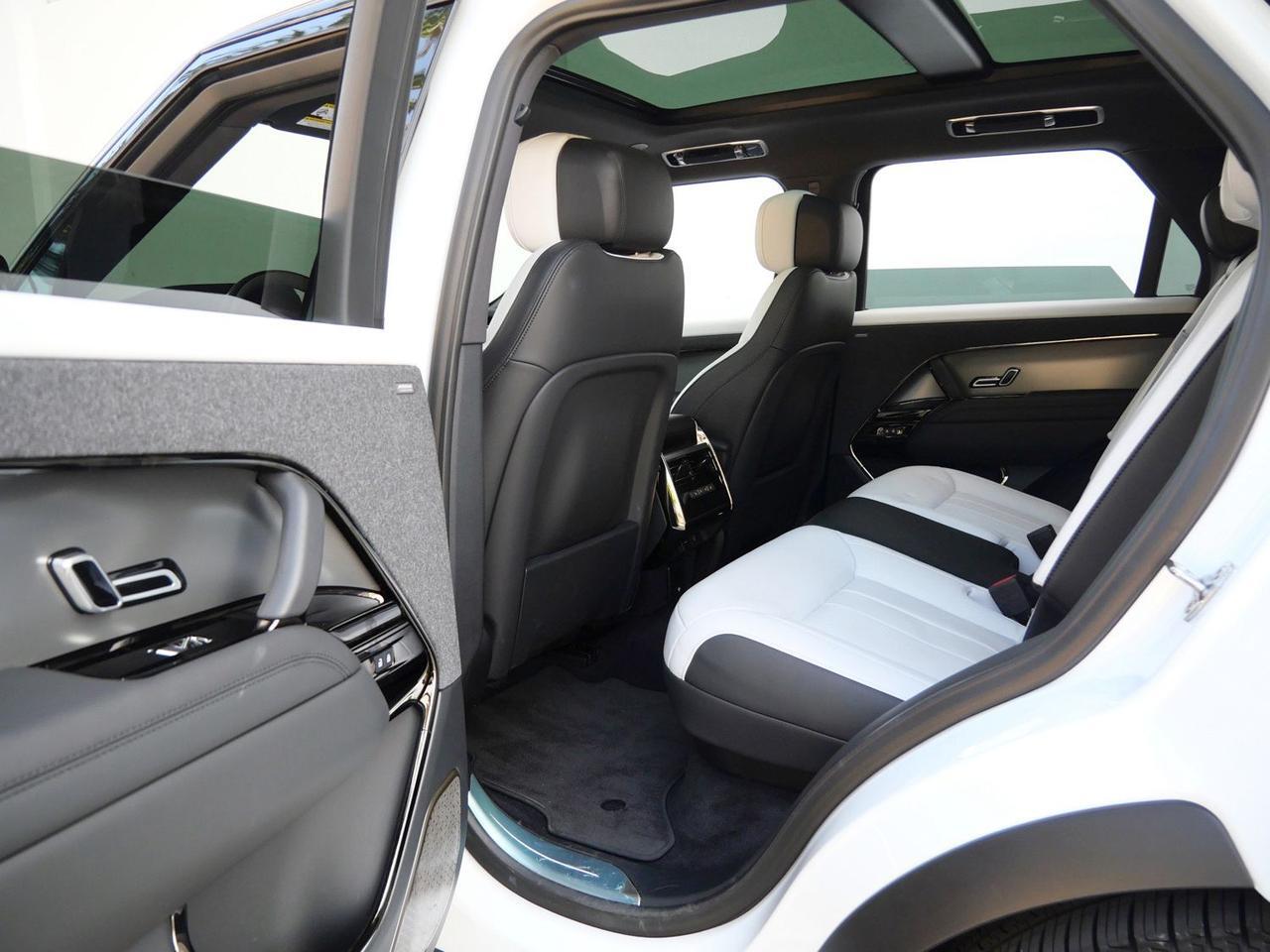 2025 Land Rover Range Rover Sport Dynamic SE Dynamic SE Lawrence KS