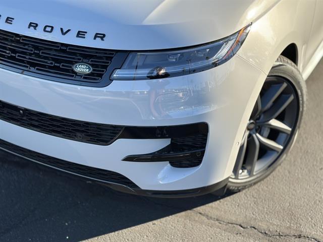 2025 Land Rover Range Rover Sport P360 SE