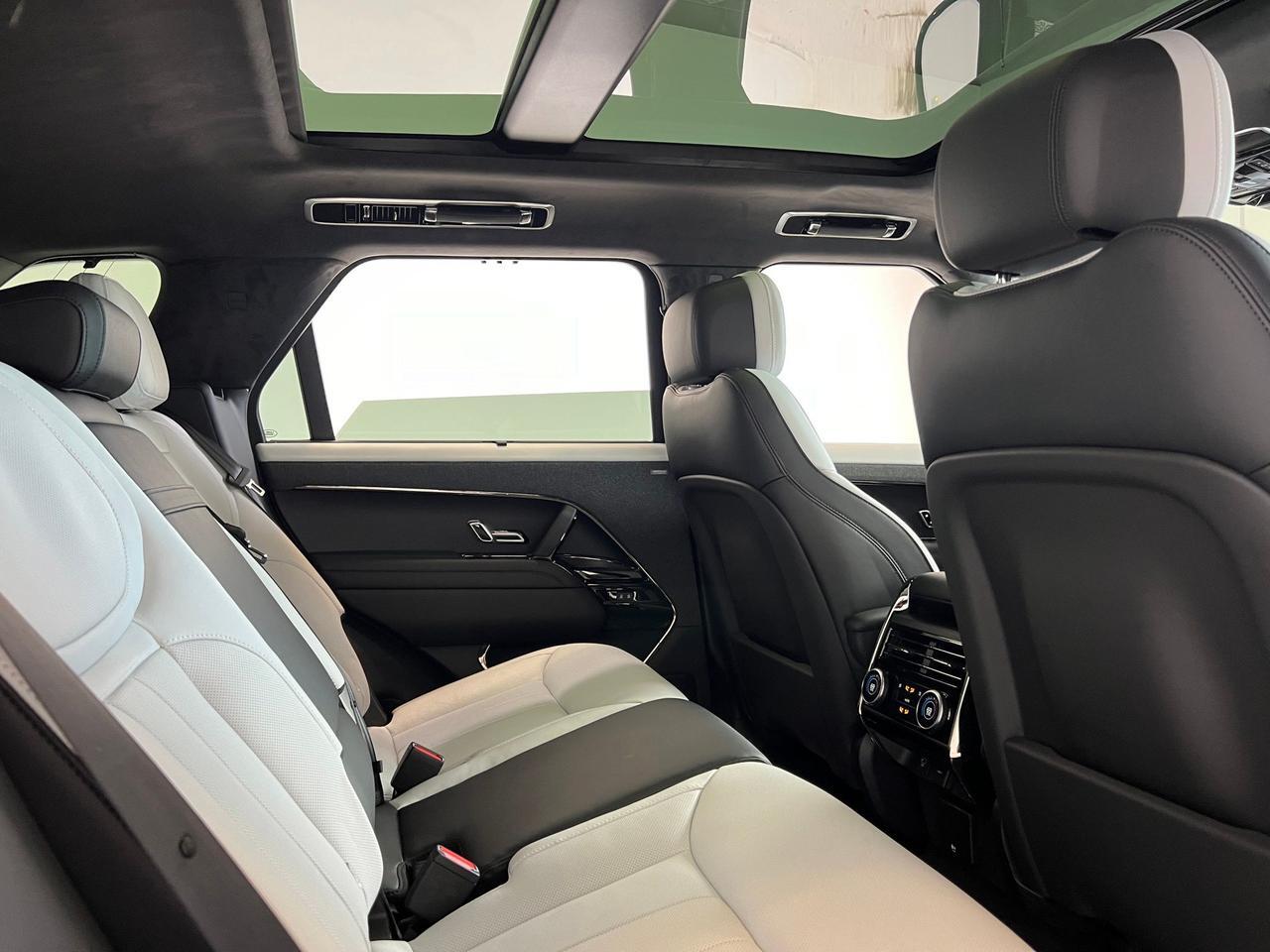 2025 Land Rover Range Rover Sport Plug-in Hybrid Autobiography Indianapolis IN