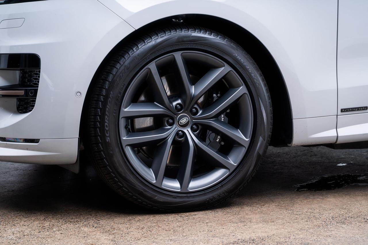 2025 Land Rover Range Rover Sport Plug-in Hybrid Autobiography Meridian 3D Sound Massage Seats Portland OR