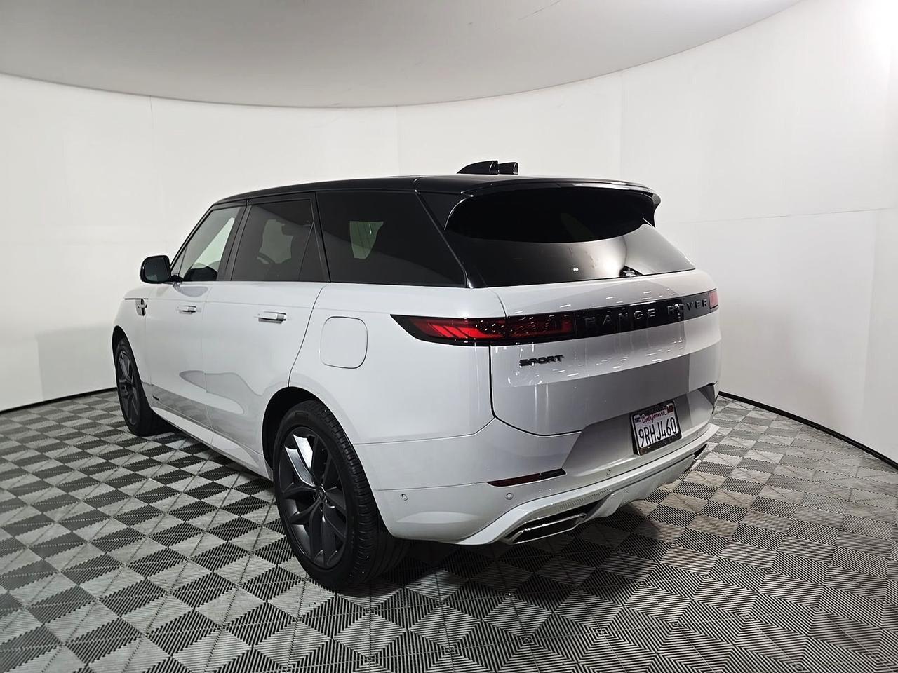 2025 Land Rover Range Rover Sport Plug-in Hybrid Autobiography Meridian 3D Sound Massage Seats Portland OR