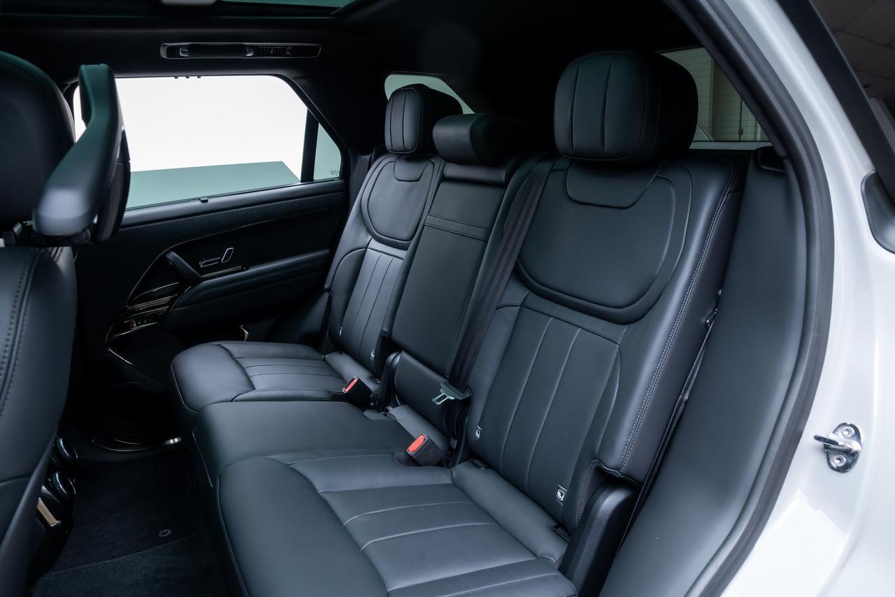 2025 Land Rover Range Rover Sport Plug-in Hybrid Autobiography Meridian 3D Sound Massage Seats Portland OR