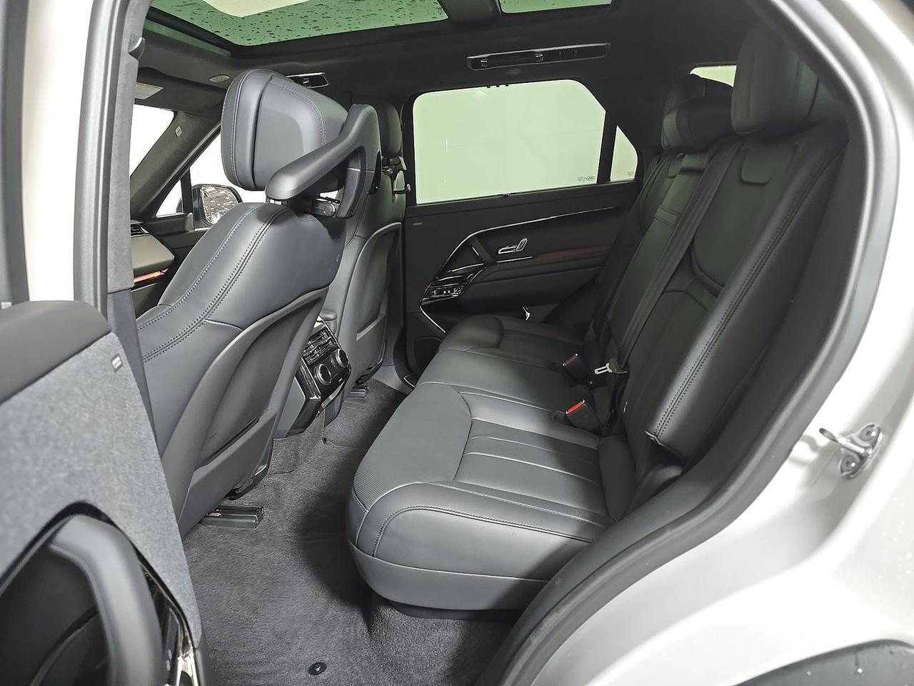 2025 Land Rover Range Rover Sport Plug-in Hybrid Autobiography Meridian 3D Sound Massage Seats Portland OR