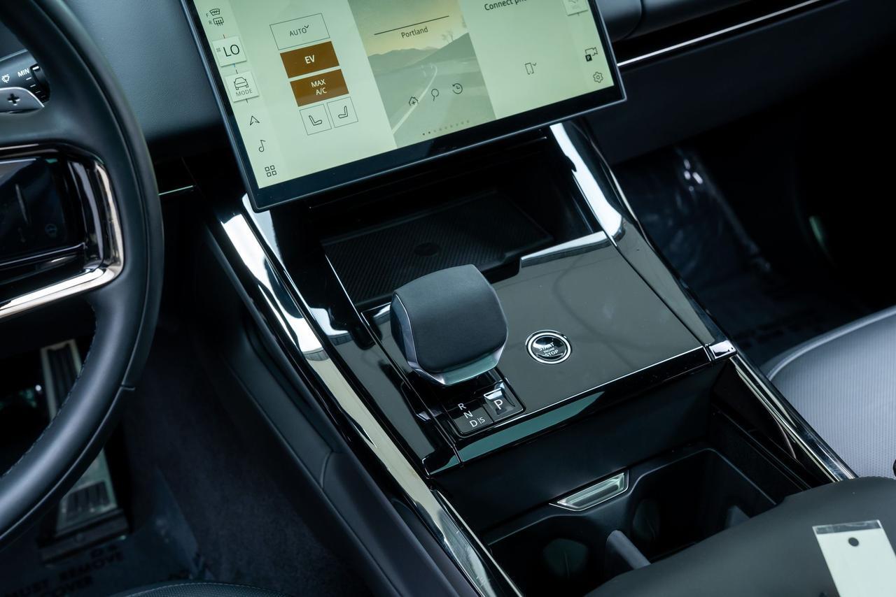 2025 Land Rover Range Rover Sport Plug-in Hybrid Autobiography Meridian 3D Sound Massage Seats Portland OR
