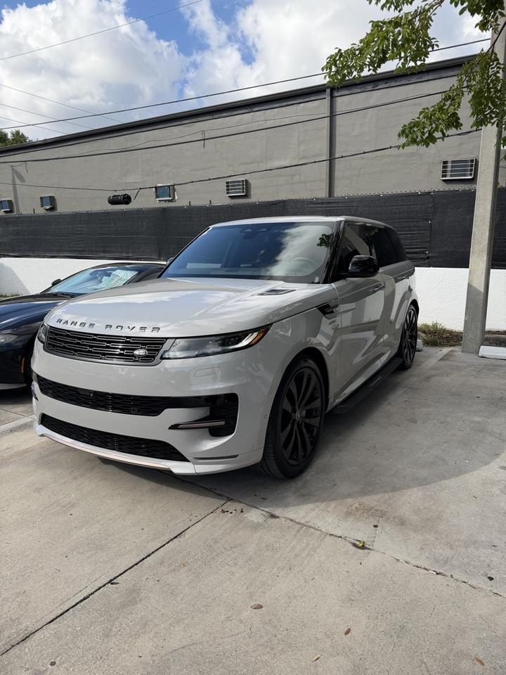 2025 Land Rover Range Rover Sport Plug-in Hybrid