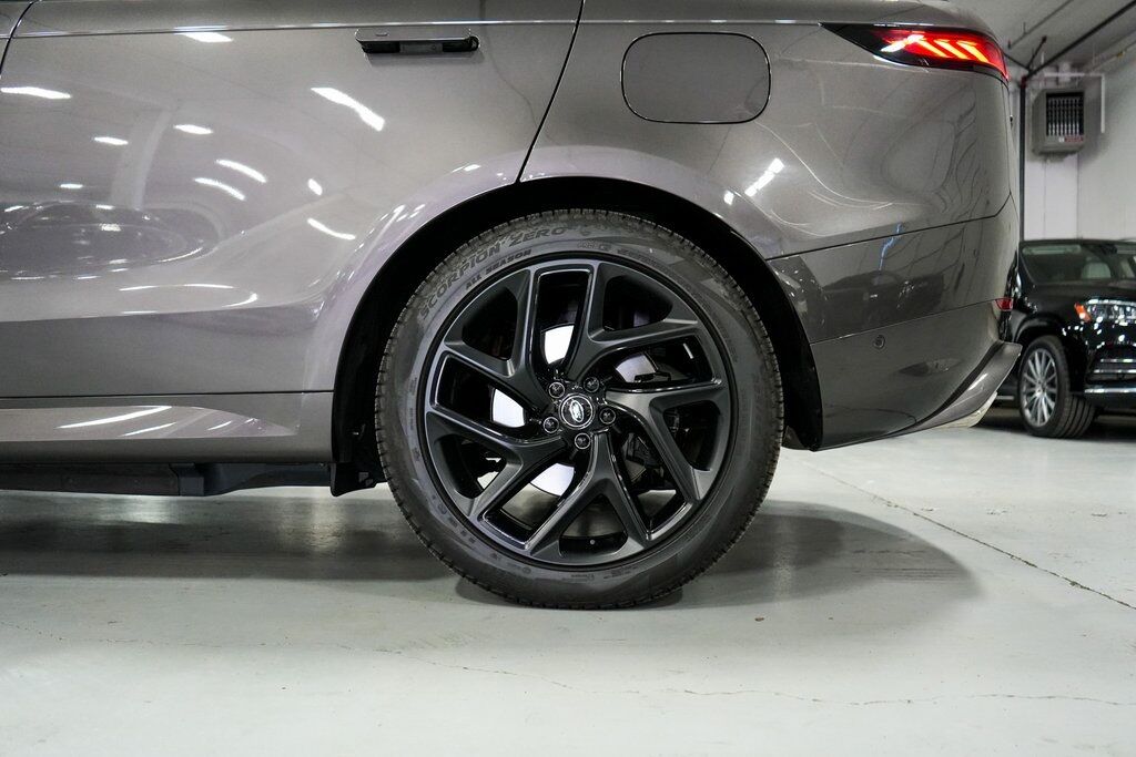 2025 Land Rover Range Rover Sport P460e Dynamic SE photo 33