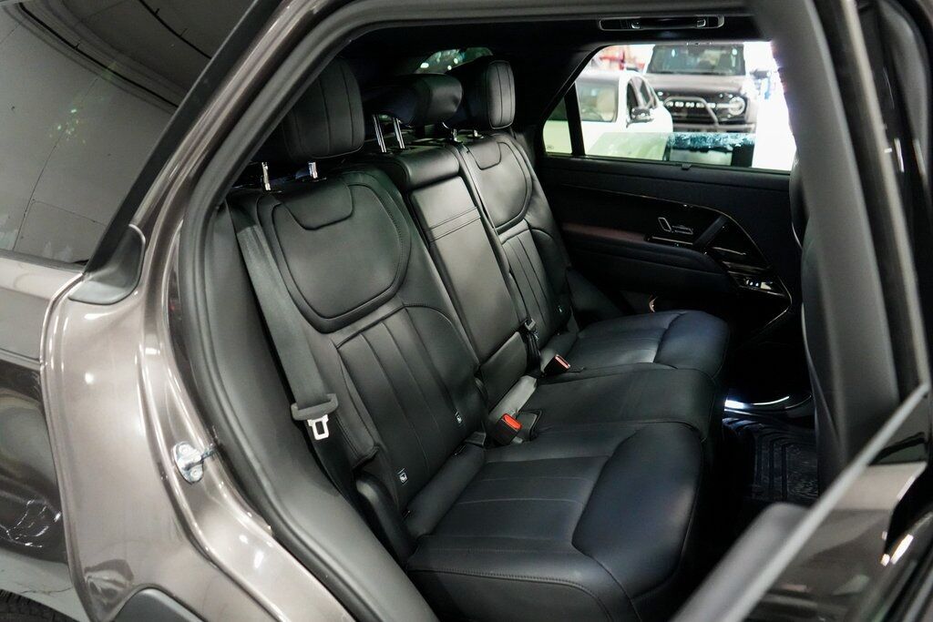 2025 Land Rover Range Rover Sport P460e Dynamic SE photo 20