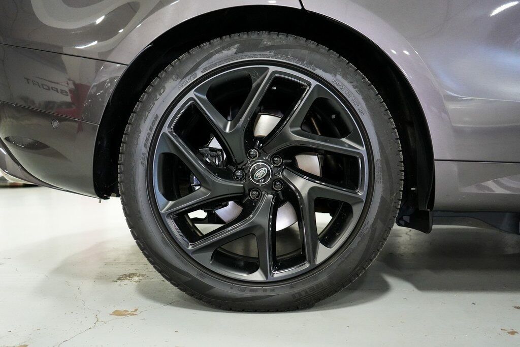 2025 Land Rover Range Rover Sport P460e Dynamic SE photo 30