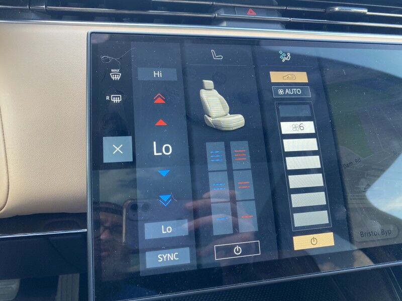 2025 Land Rover Range Rover Sport SE