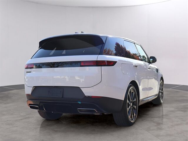 2025 Land Rover Range Rover Sport SE Oshkosh WI