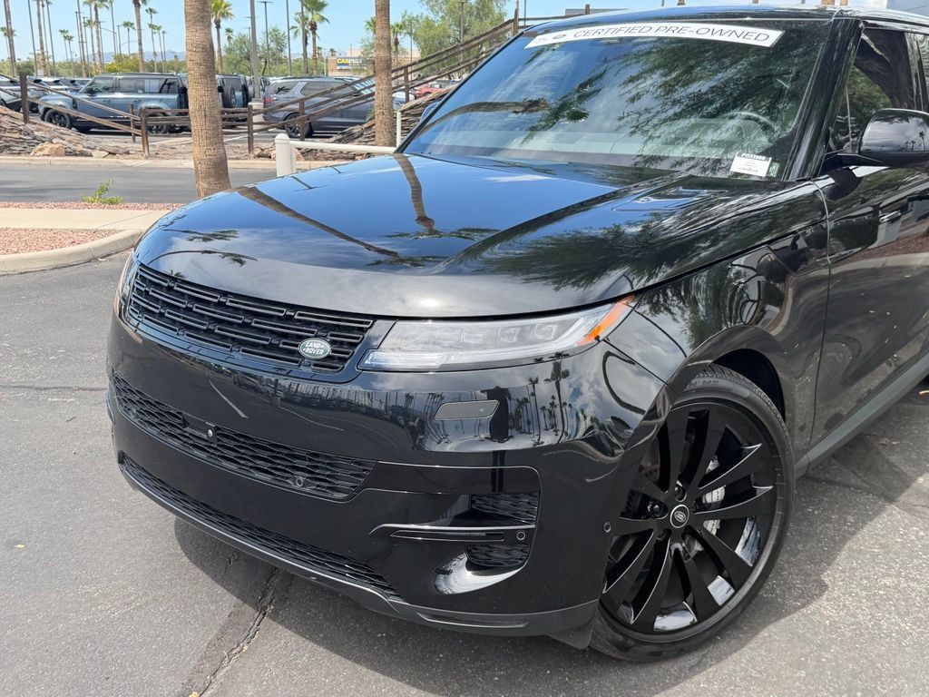 2025 Land Rover Range Rover Sport SE