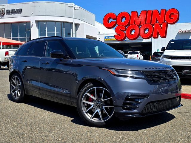 2025 Land Rover Range Rover Velar Dynamic SE