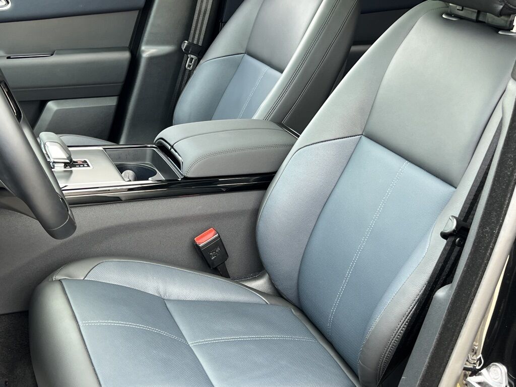 2025 Land Rover Range Rover Velar Dynamic SE Indianapolis IN