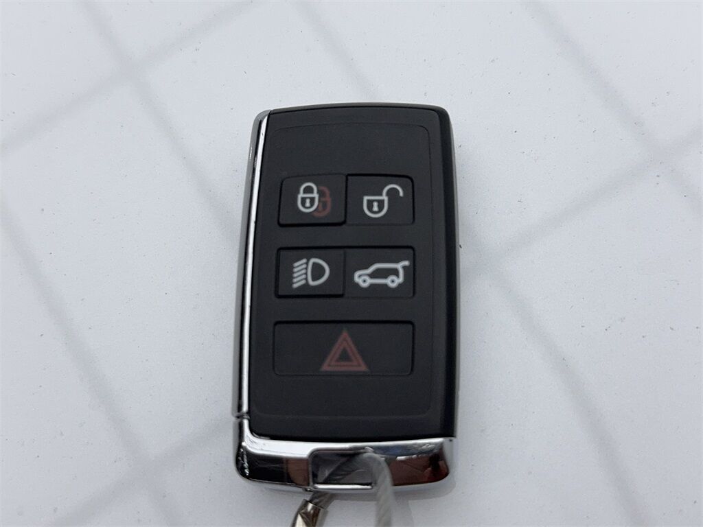 2025 Land Rover Range Rover Velar Dynamic SE NAV,CAM,PANO,HTD STS,BLIND SPOT Plano TX