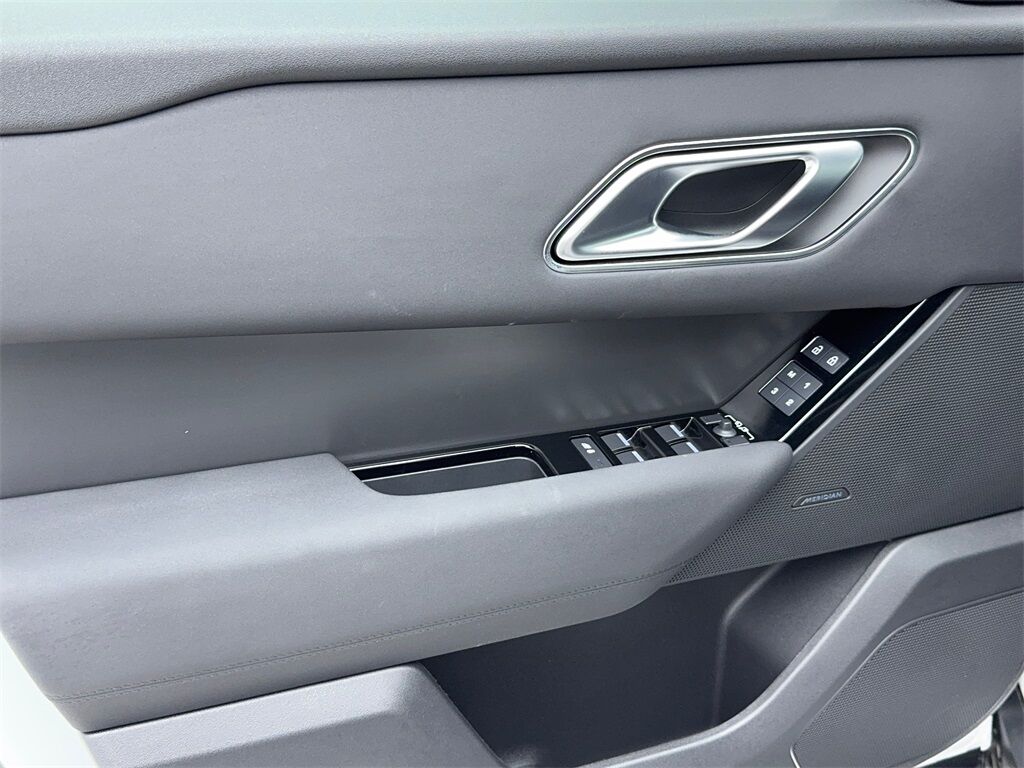 2025 Land Rover Range Rover Velar Dynamic SE NAV,CAM,PANO,HTD STS,BLIND SPOT Plano TX