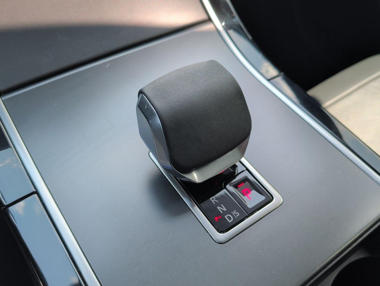 2025 Land Rover Range Rover Velar Dynamic SE San Juan TX