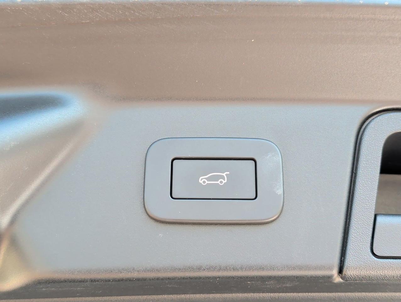 2025 Land Rover Range Rover Velar Dynamic SE San Juan TX