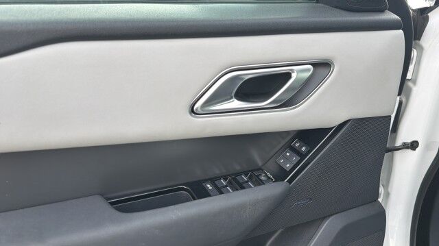 2025 Land Rover Range Rover Velar Dynamic SE San Juan TX