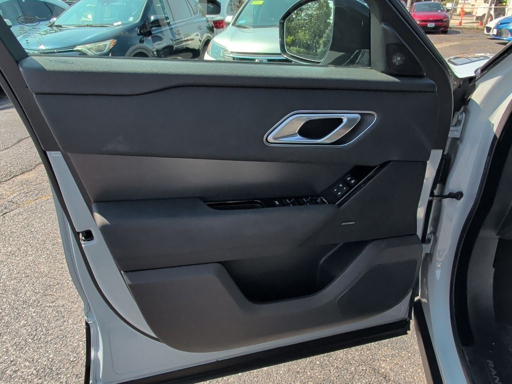 2025 Land Rover Range Rover Velar Dynamic SE Worcester MA