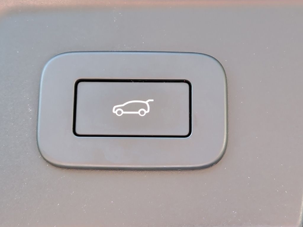 2025 Land Rover Range Rover Velar Dynamic SE Worcester MA