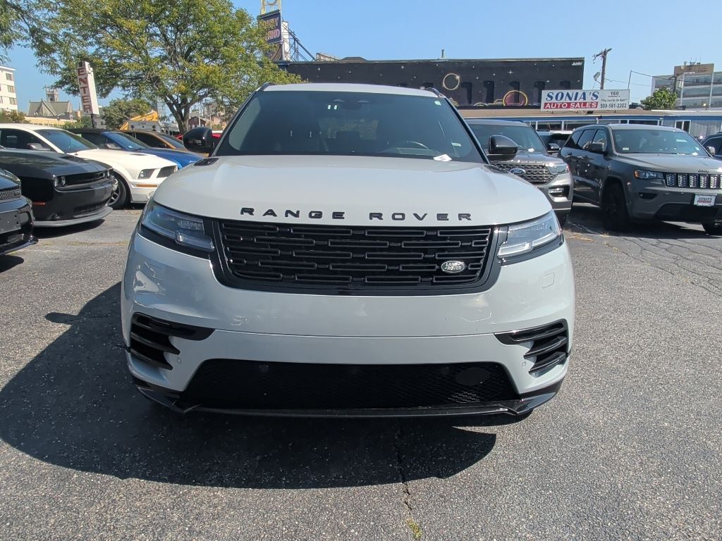 2025 Land Rover Range Rover Velar Dynamic SE