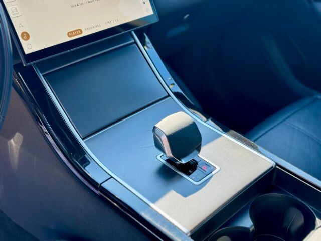 2025 Land Rover Range Rover Velar P250 Dynamic SE Baton Rouge LA