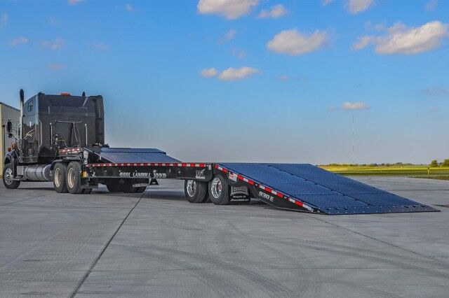 2025 Landoll 930E Traveling Tail Trailer